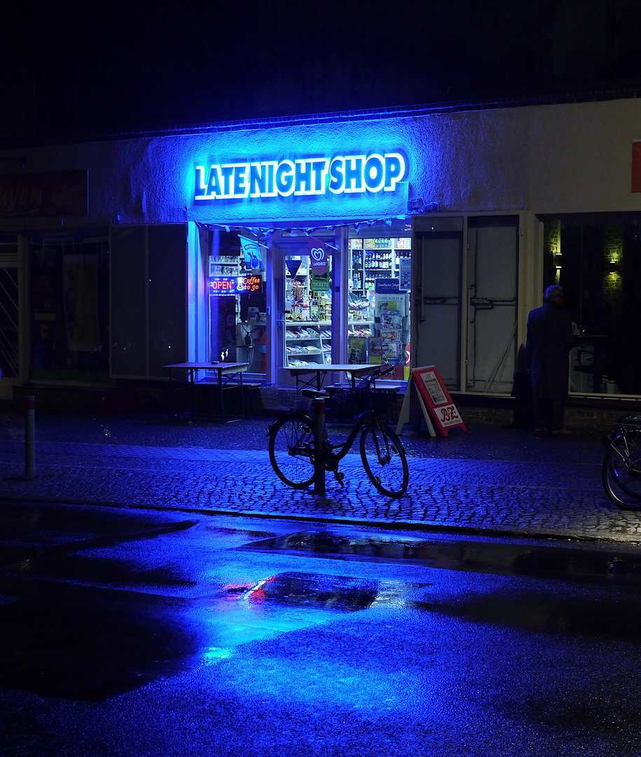 Fahrrad - abgestellt - 2 / Späti - blau