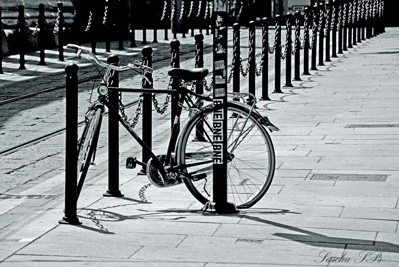 Fahrrad an Ketten