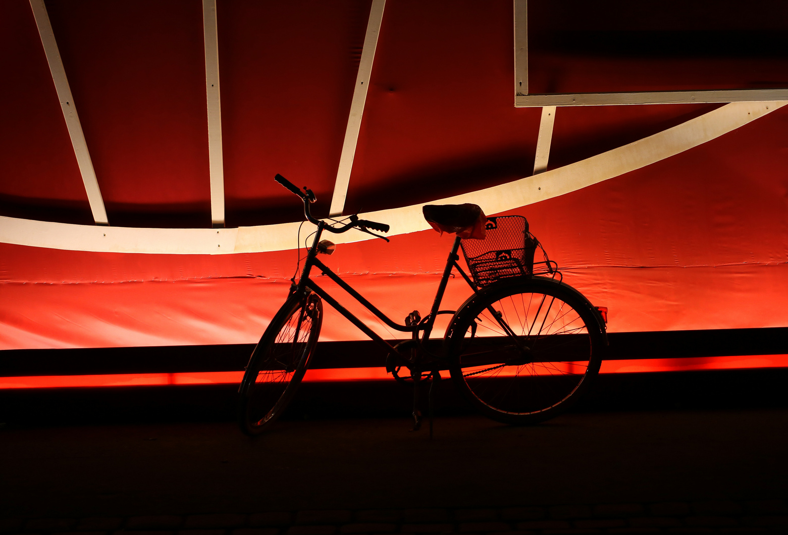 Fahrrad einsam und vergessen Winter - Tollwood 2014 -