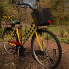 Fahrrad im Klostergarten am Klosterpark Schortens