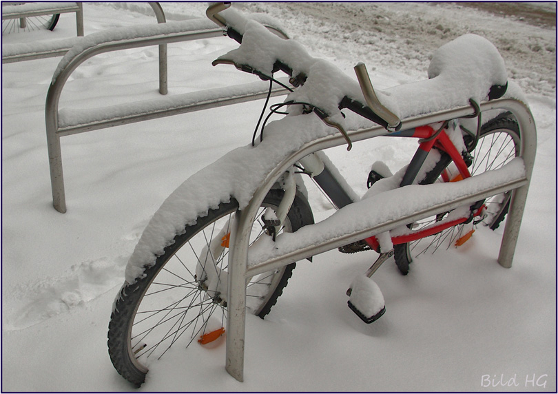 Fahrrad im Schnee