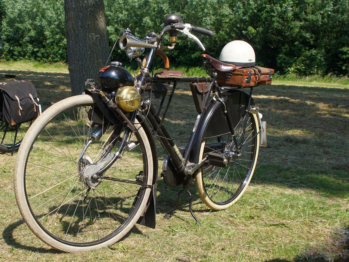 Fahrrad mit Hilfsmotor