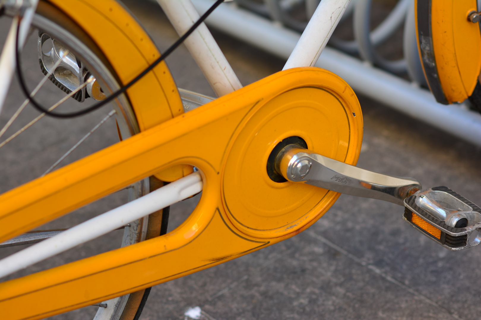 Fahrrad orange weiss