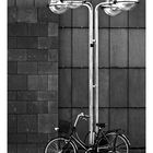 fahrradparkplatz mit beleuchtung