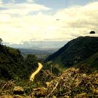 Fahrradreise durch Ecuador: Landschaft und Straße