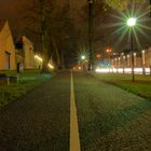 Fahrradweg bei Nacht