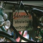 Fahrräder abstellen verboten!