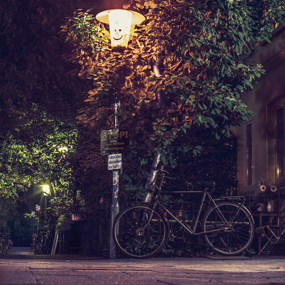 "Fahrräder abstellen verboten"