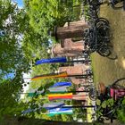 Fahrräder in allen Variationen vor Schloss Gymnich 