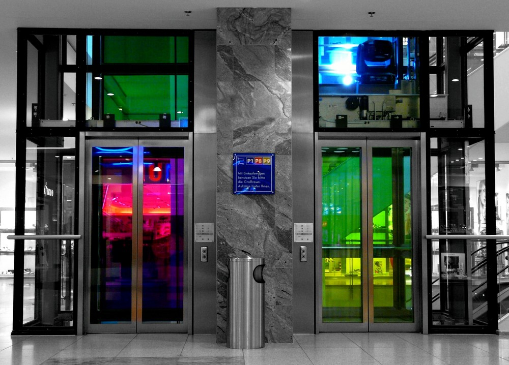 Fahrstuhl zu den Farben