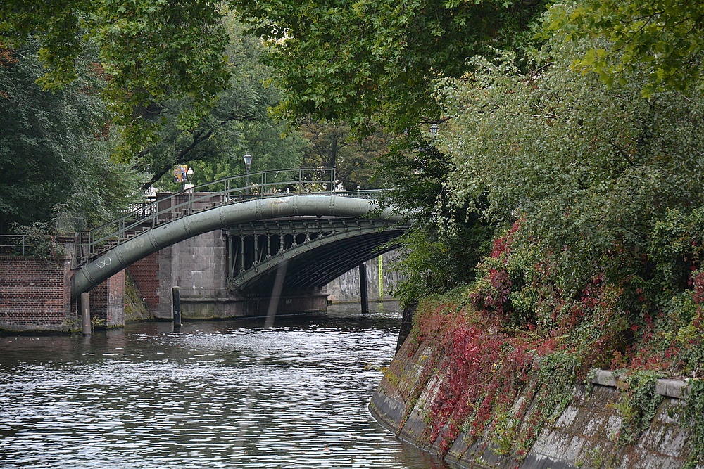 Fahrt auf dem Landwehrkanal