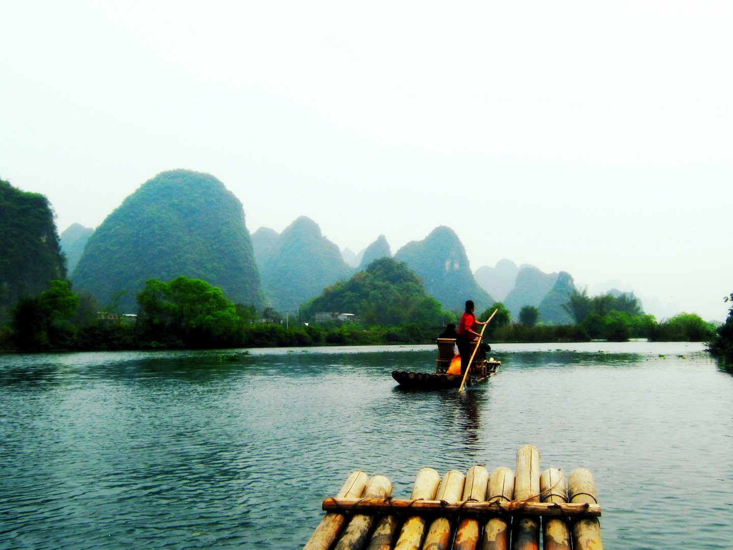 Fahrt auf dem Yulong Fluss