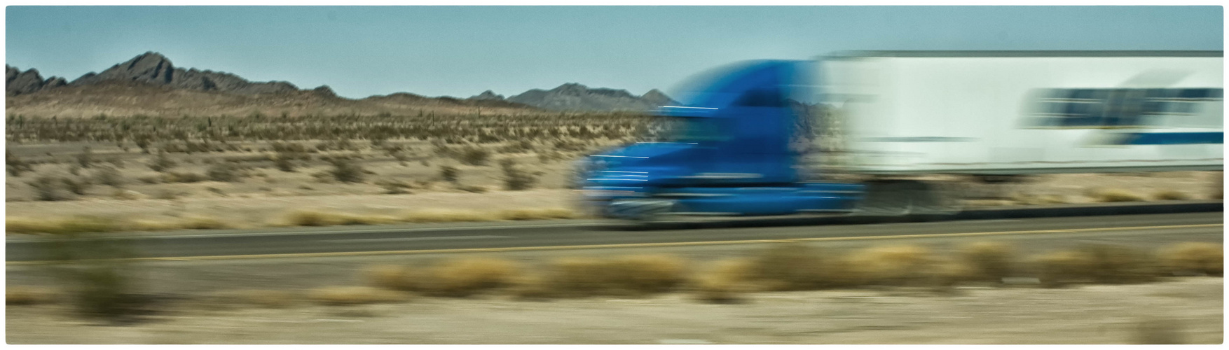 Fahrt durch die Mojave Wüste