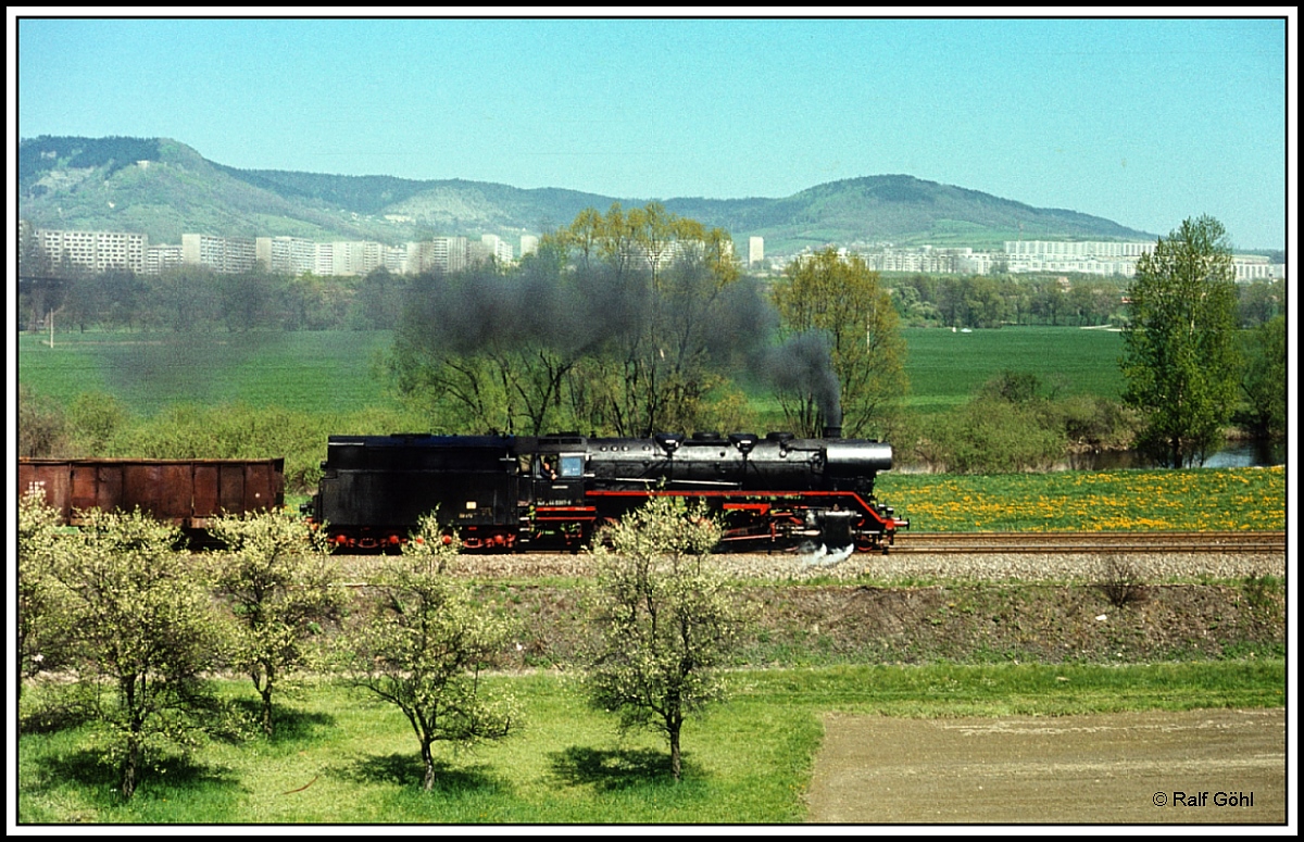 Fahrt durchs Saaletal in den Frühling mit der vom Personal auf Hochglanz gebrachten 44 0397.