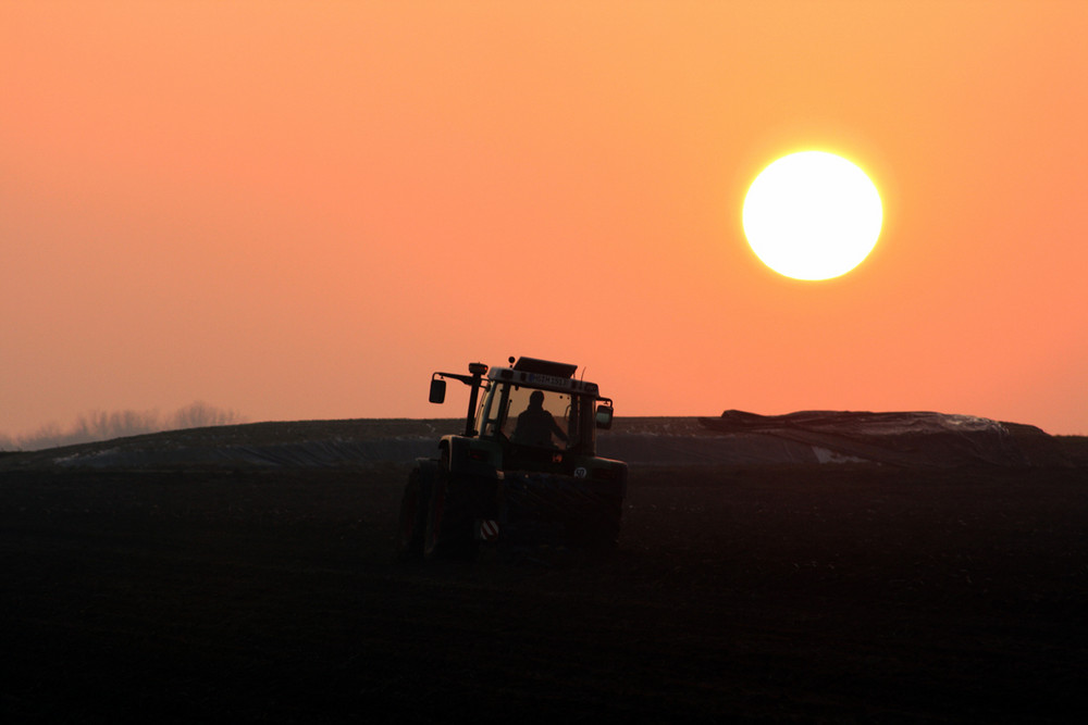 Fahrt in den Sonnenuntergang