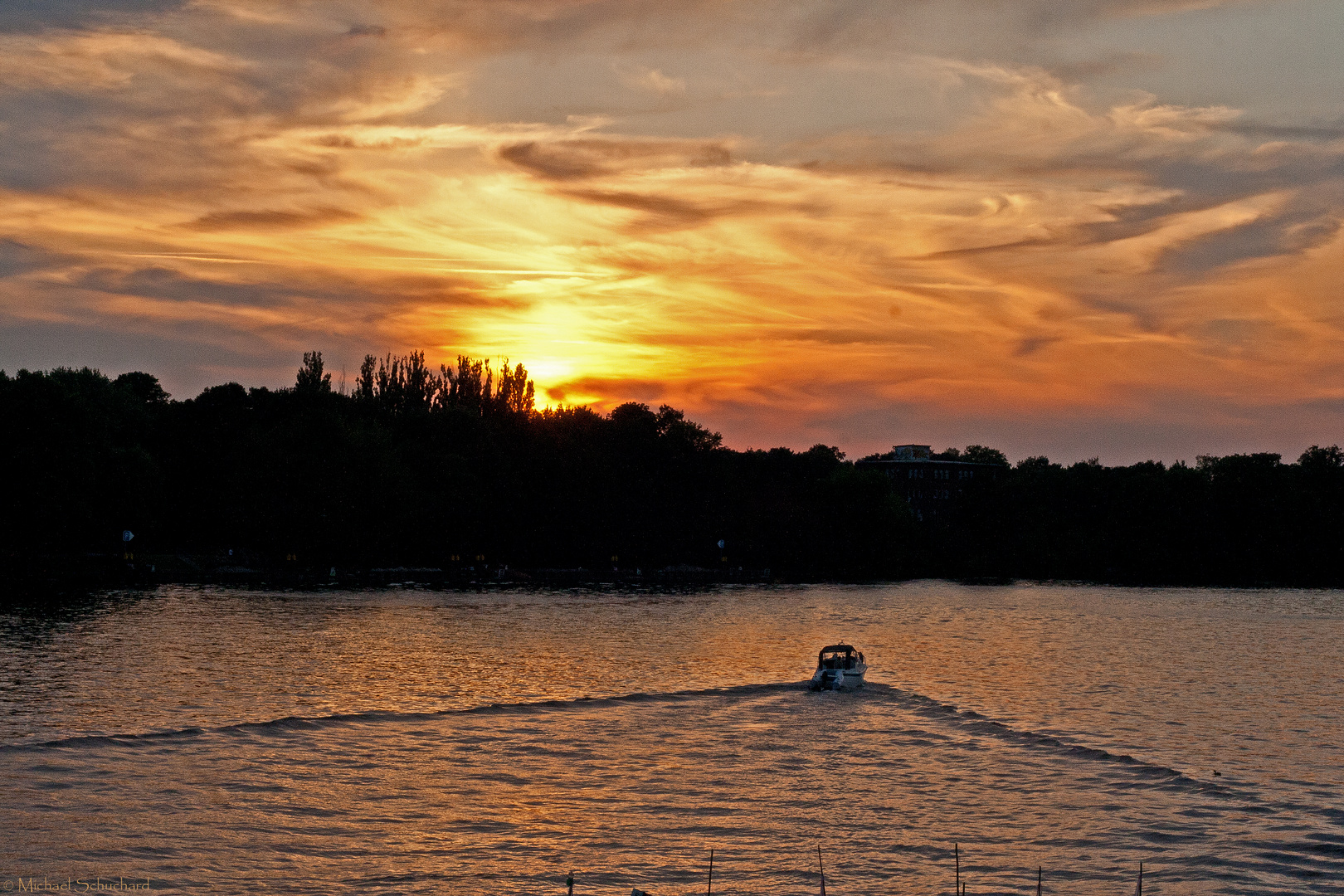 Fahrt in den Sonnenuntergang