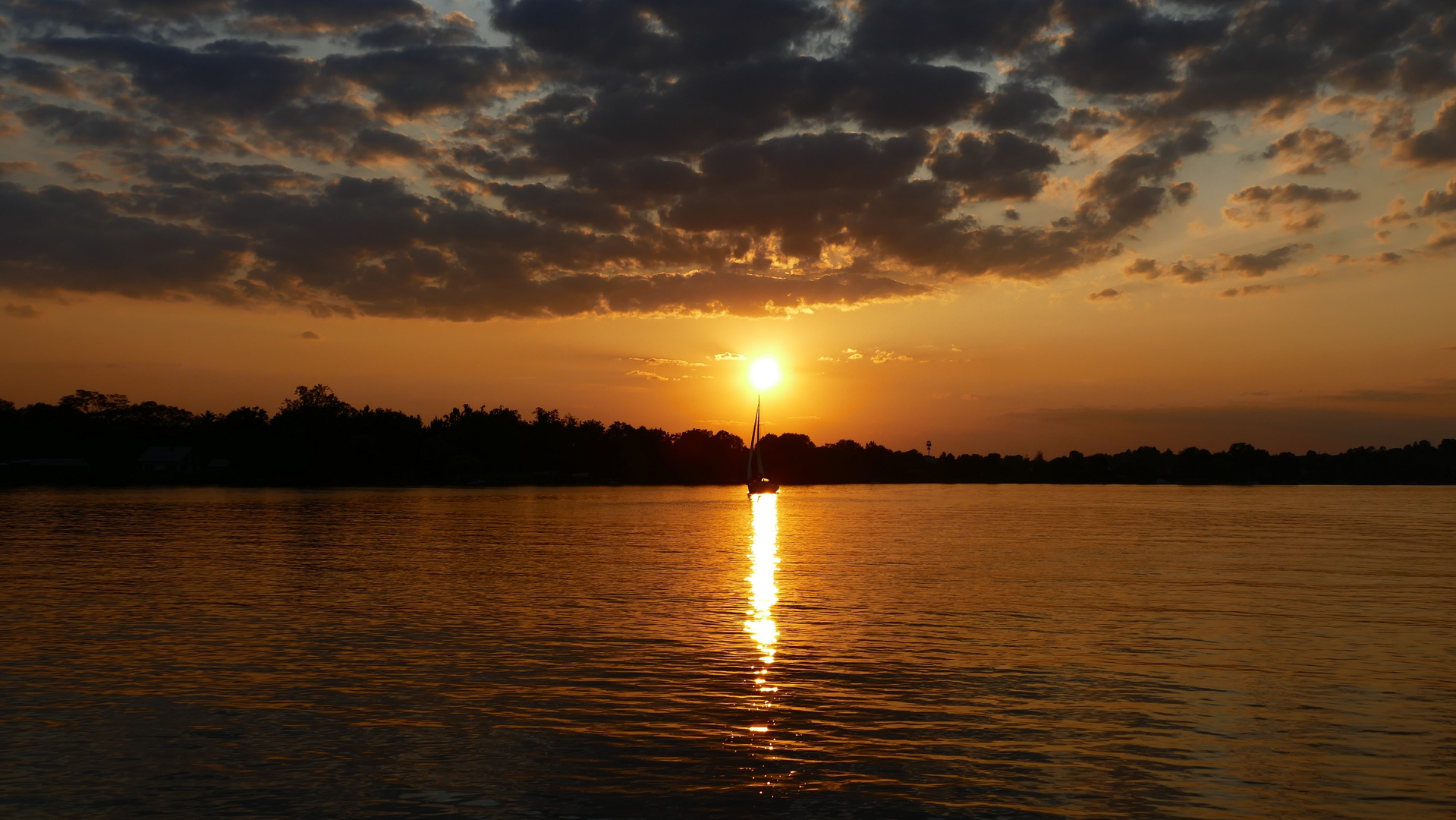 Fahrt in den Sonnenuntergang