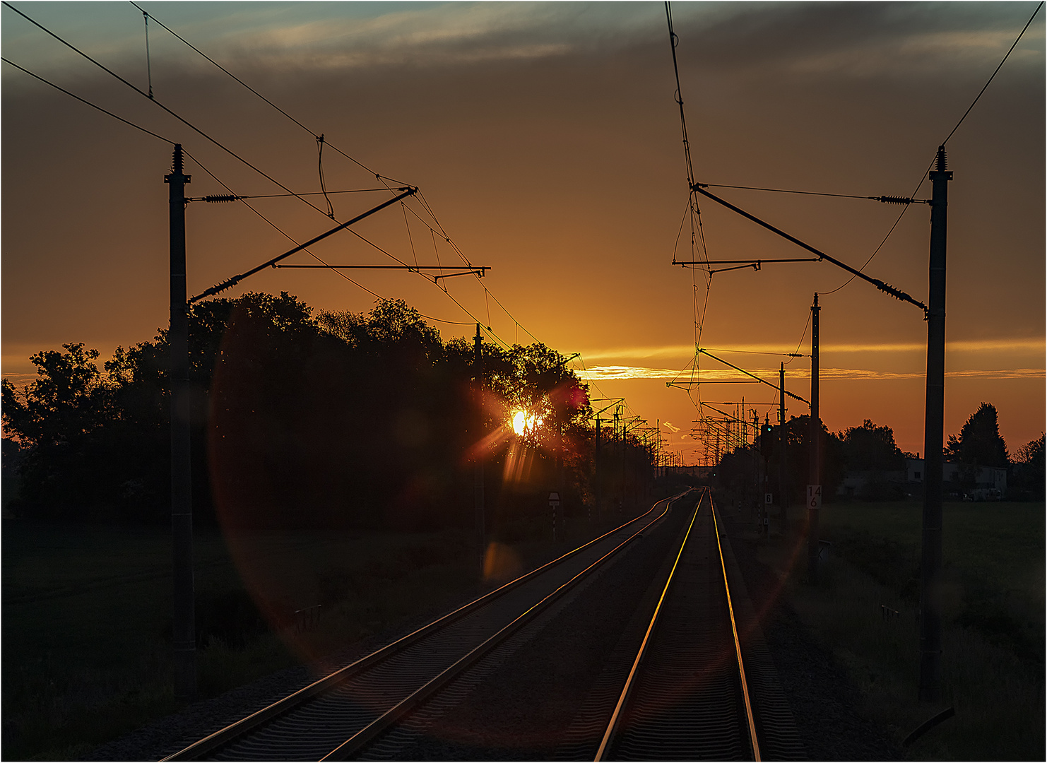 ... Fahrt in die Nacht ...