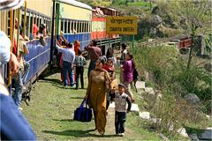 Fahrt mit der Kangra valley Bahn