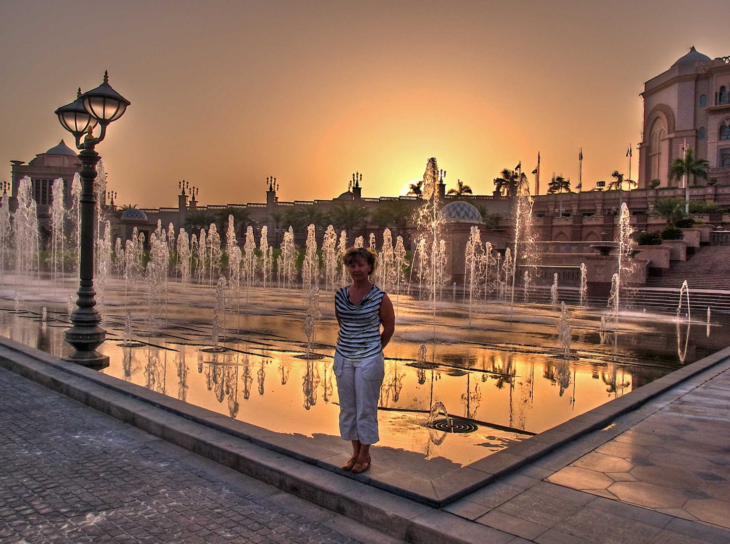 Fahrt nach Abu Dabi Grand Mosque - Fonatane