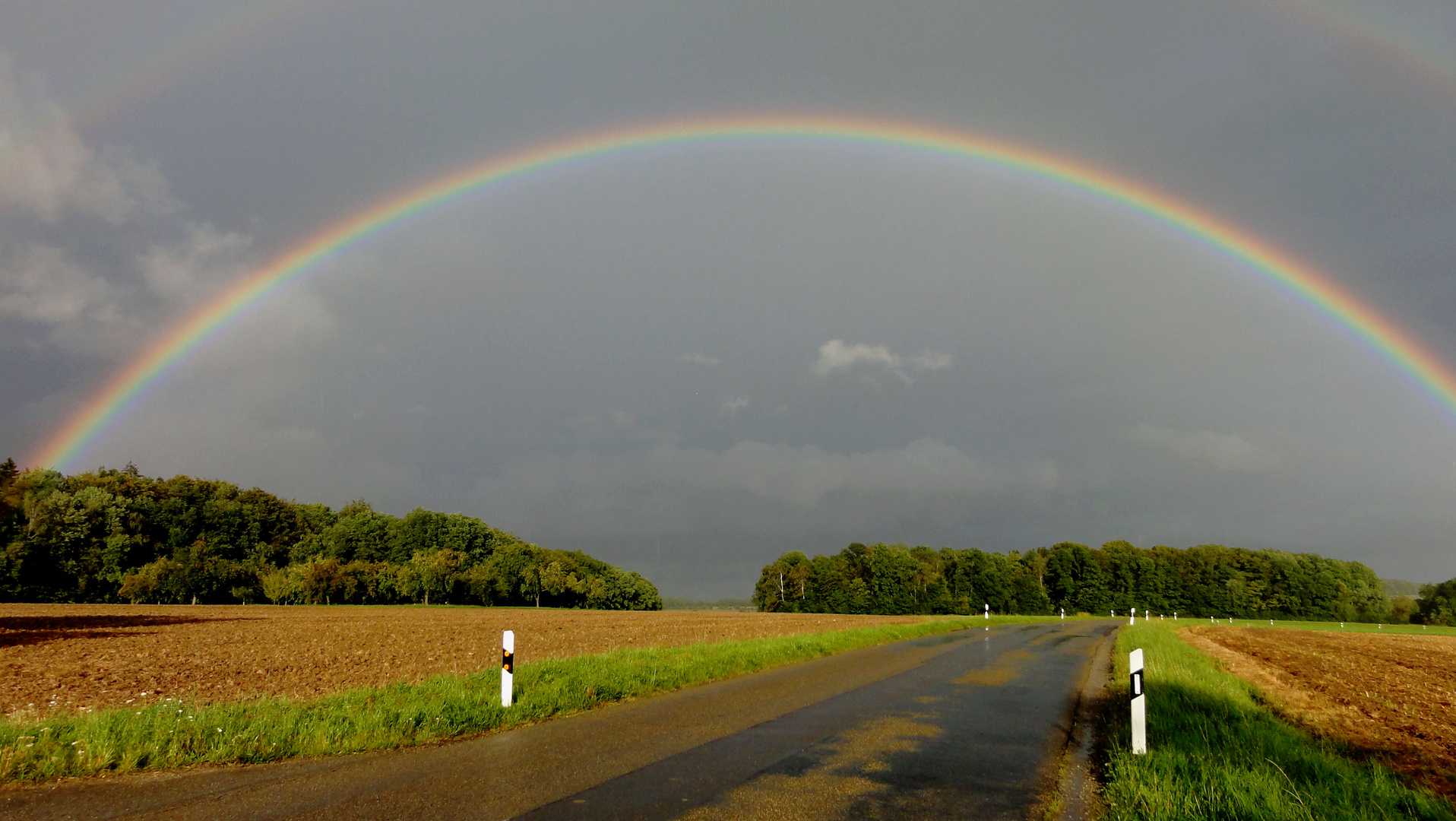 Fahrt nach Rothenburg ...  http://www.youtube.com/watch?v=qgKDhyHjhtA