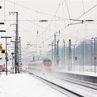 Fahrtwind am Bahnsteig " Nachschuss "der hat`s Eilig