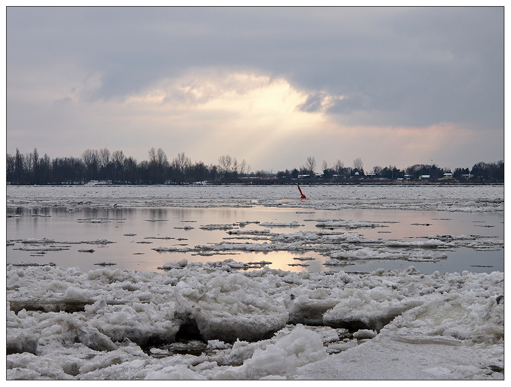 Fahrwassertonne