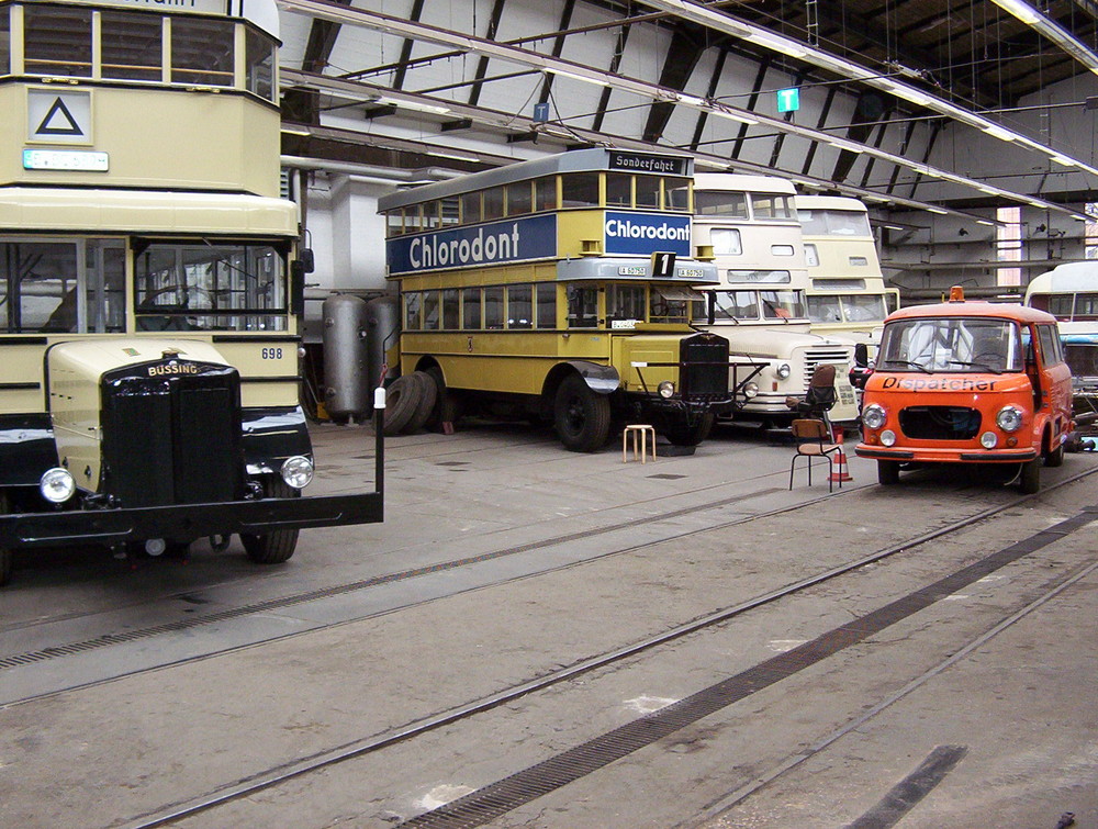 Fahrzeuge der BVG/BVB aus früheren Zeiten
