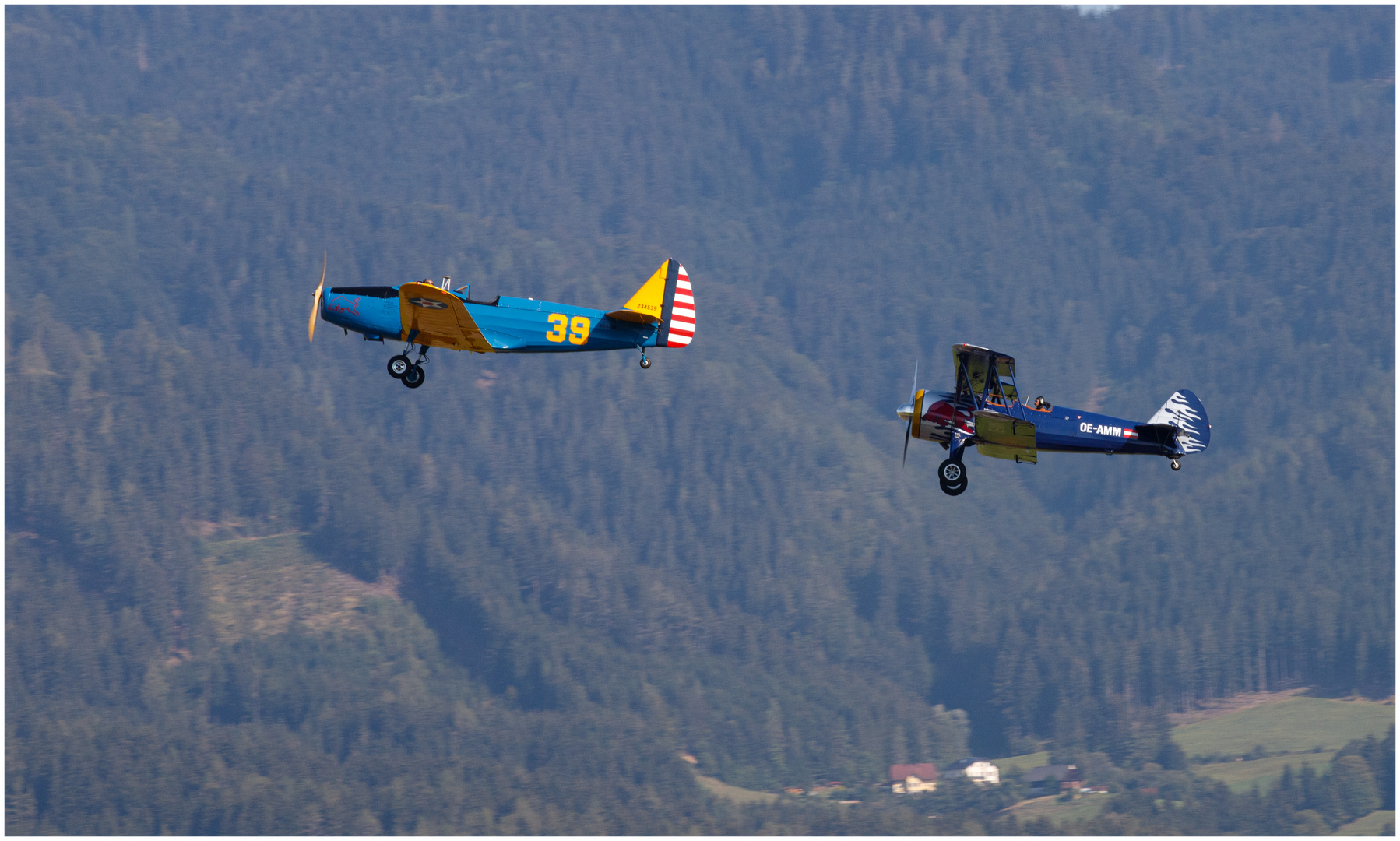 Fairchild PT-19 und eine PT-17 Stearman