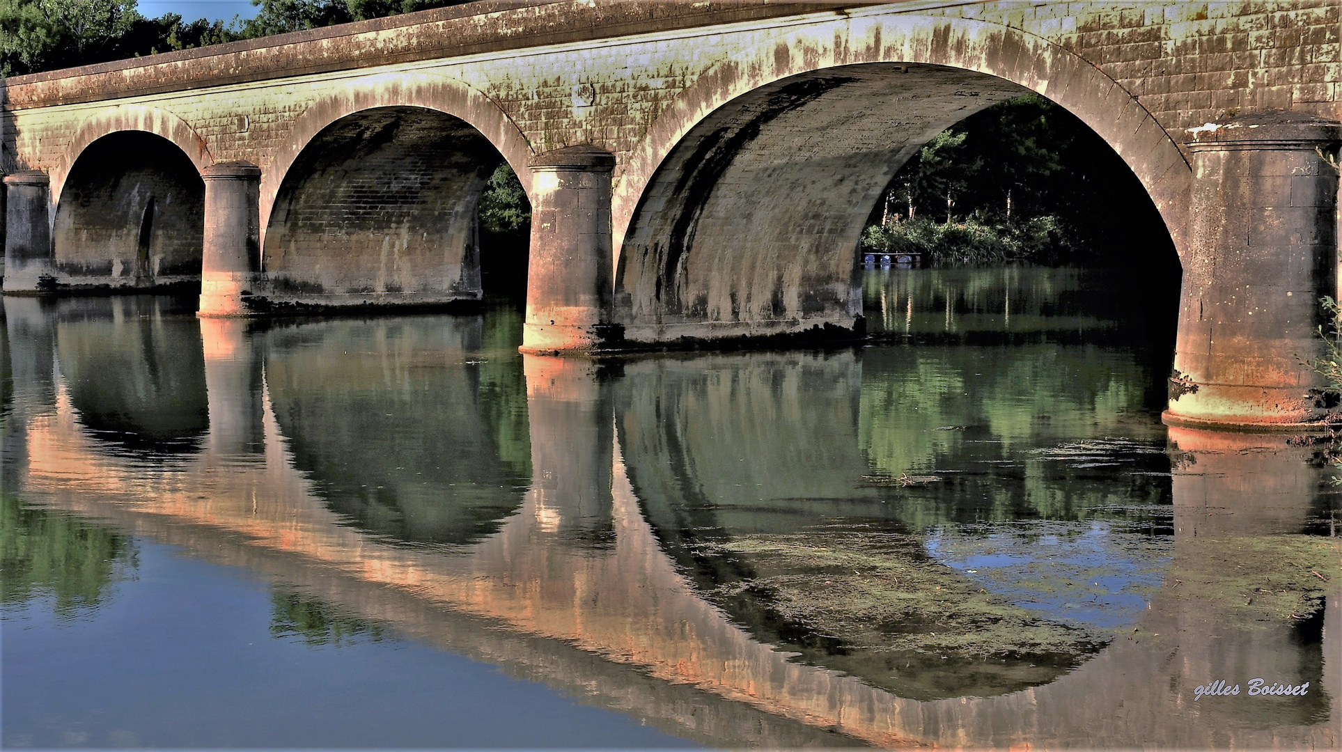 faire des ronds dans l'eau de la Charente