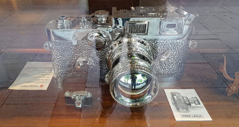 Fake Leica !?