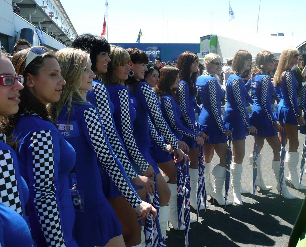 Falken Grid Girls