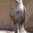 Falkenfigur des Gottes Horus