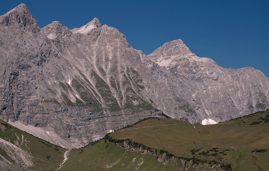 Falkenhütte ...