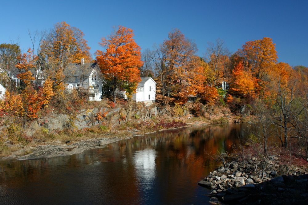 Fall colors along Piscataquis River