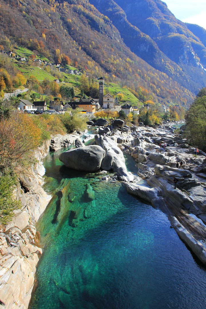 Fall in Verzasca