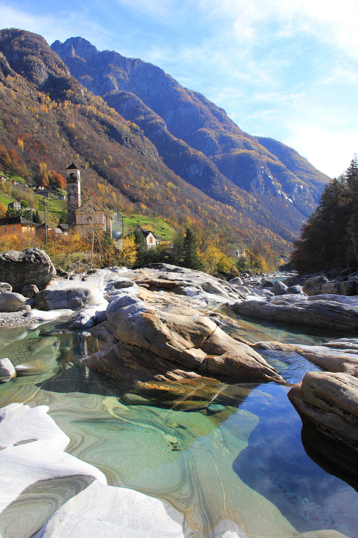 Fall in Verzasca