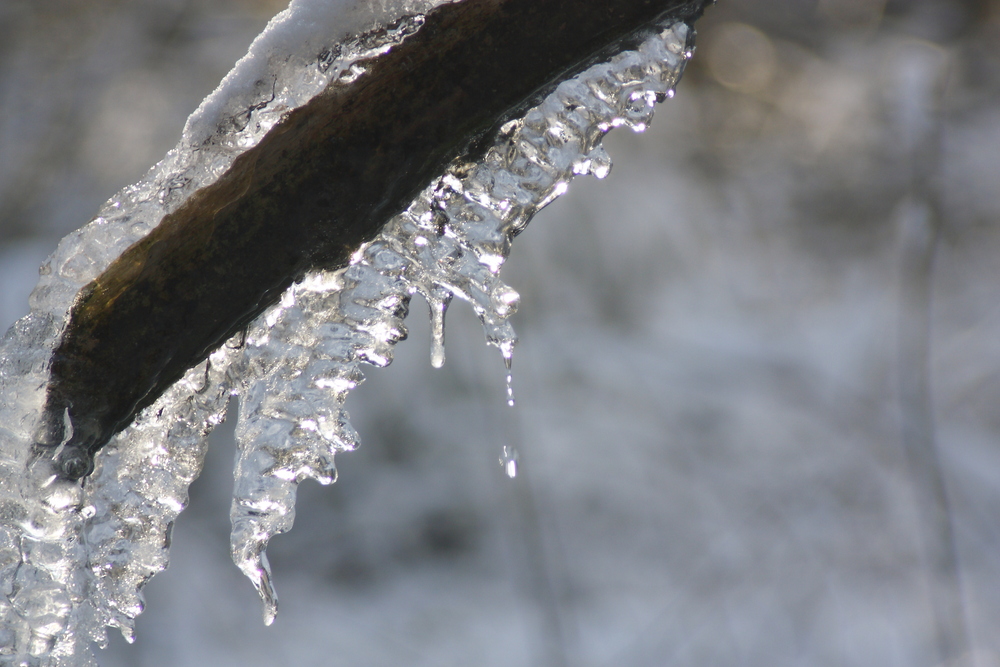 Fallende Tropfen