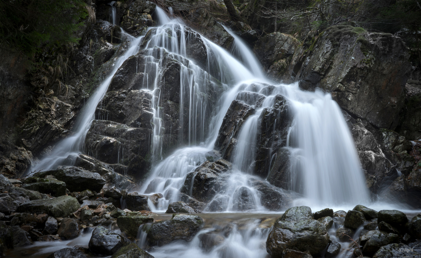 fallende wasser