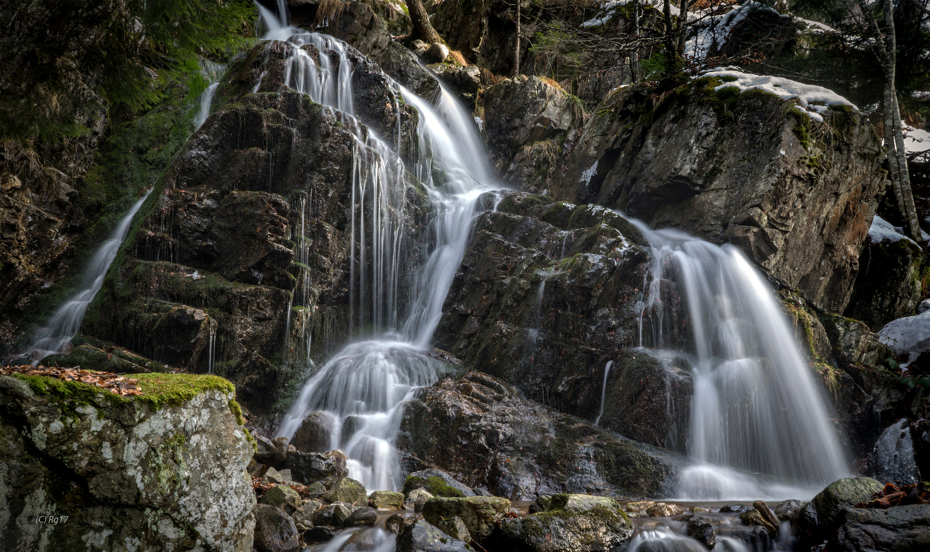 fallende wasser