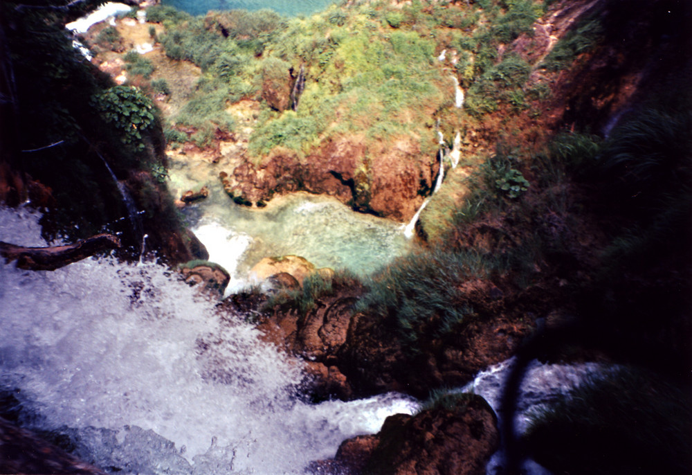 Fallendes Wasser von Martina Lina Hirschpiel 