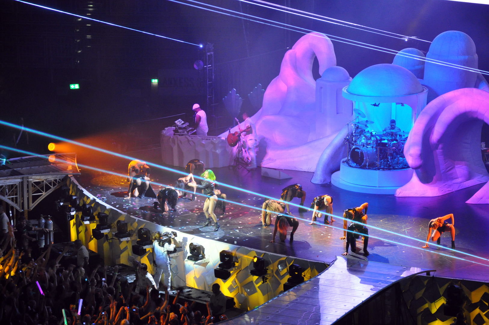 Faltin Travel Eventloge in der LANXESS Arena - Lady Gaga Konzert 2014 (Köln)
