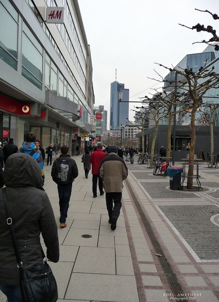 "F.a.M. Auf der Zeil 1 - Bella"