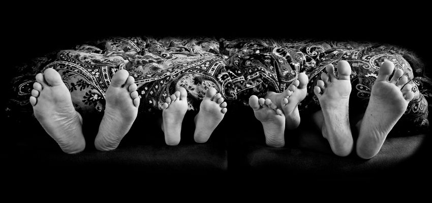 Fam. G steckt unter einer Decke