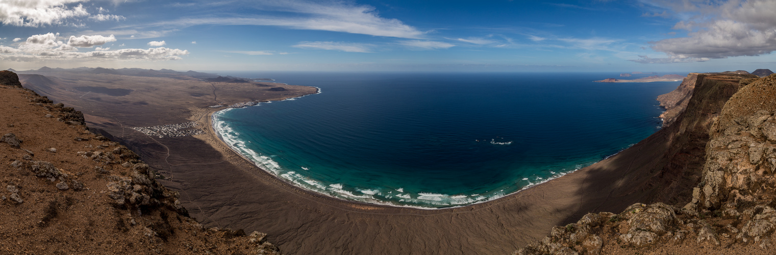 Famara