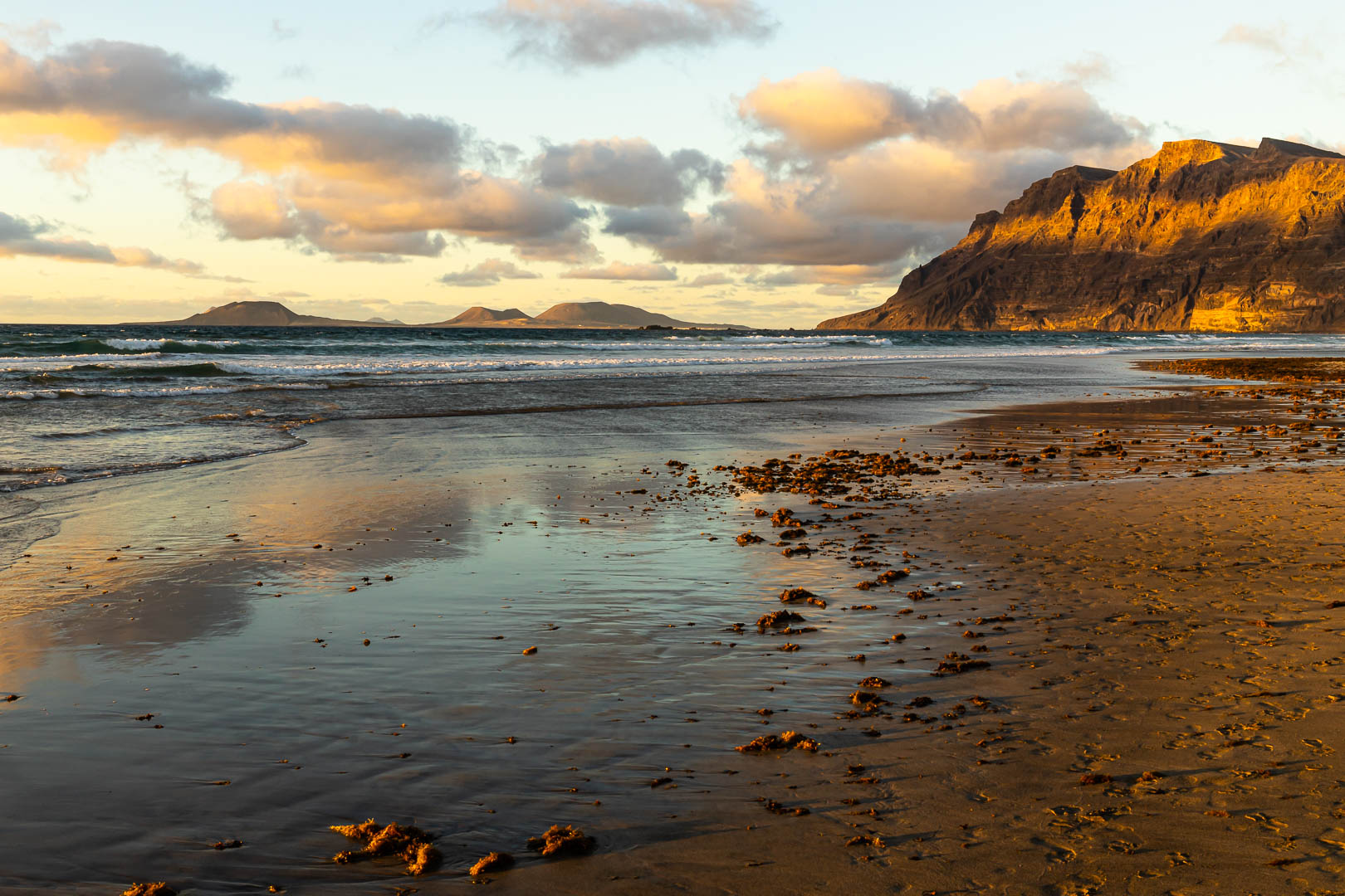 Famara Beach