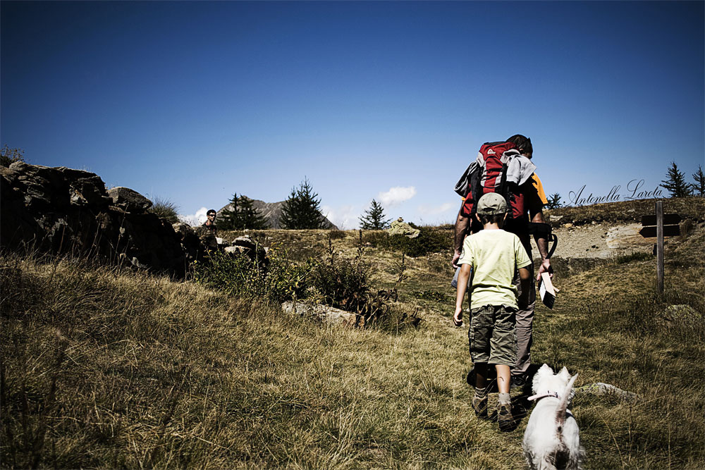 Famiglia in montagna