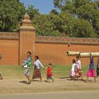 Famigliola in trasferta a Bagan, Myanmar