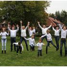 Familie im Absprung