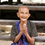 Familienanschluß in Cambodia- die Oma
